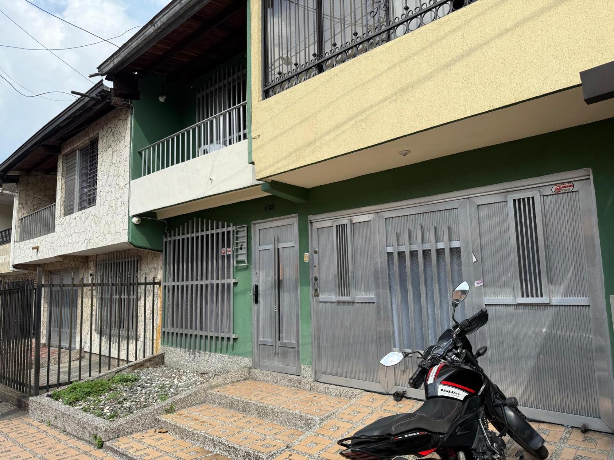 Road Living Home Medellin Ngoại thất bức ảnh