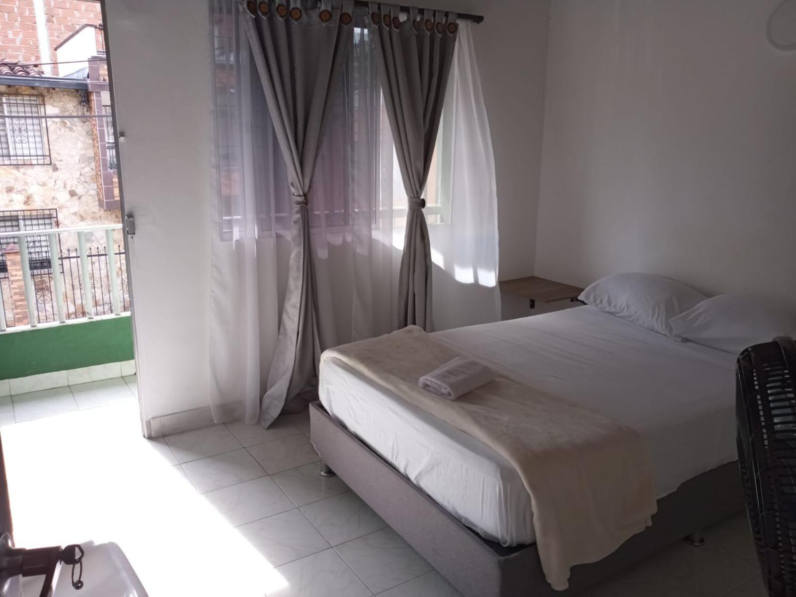 Road Living Home Medellin Ngoại thất bức ảnh