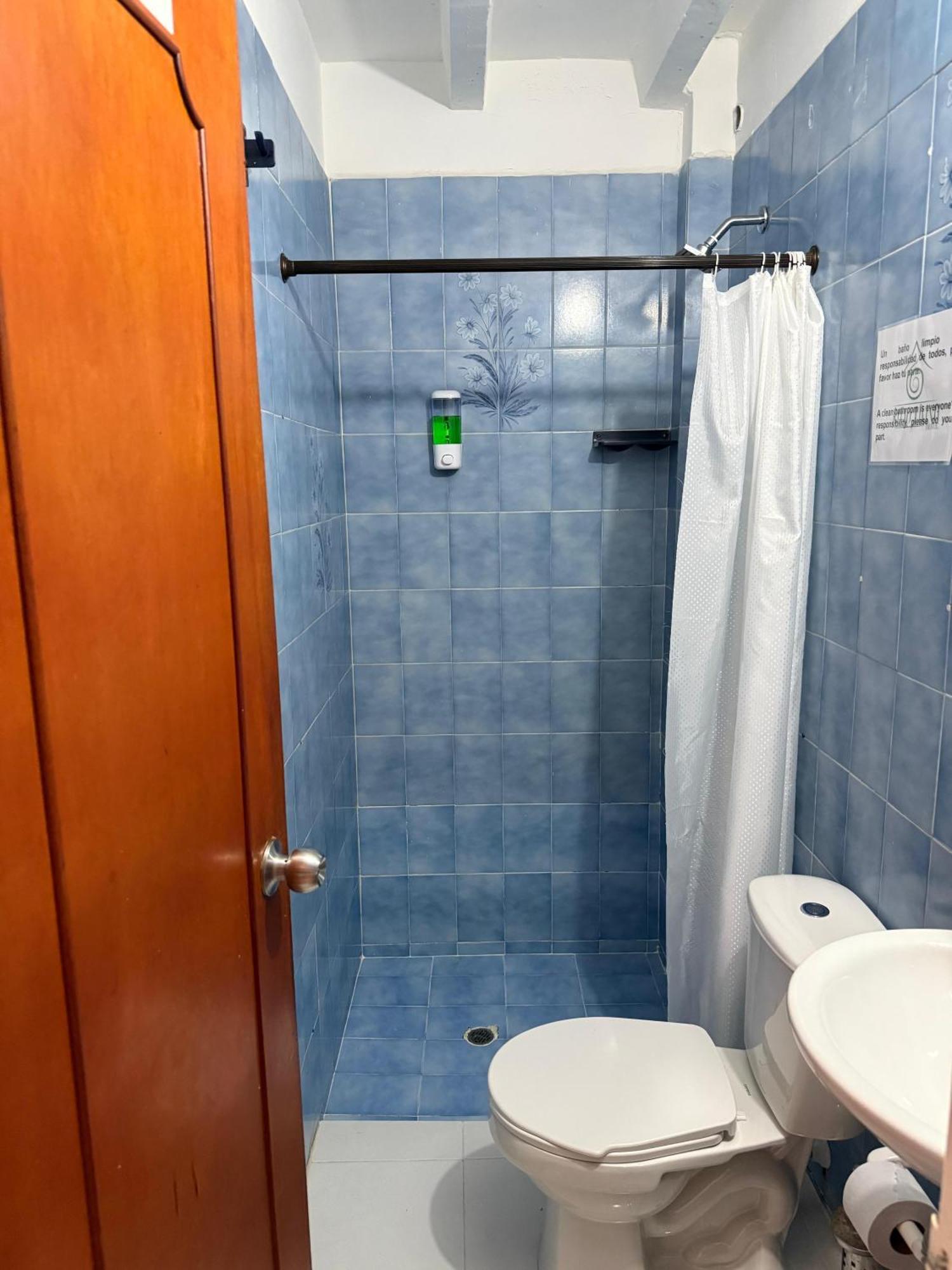 Road Living Home Medellin Ngoại thất bức ảnh